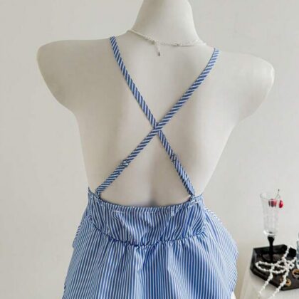 Striped Backless High-Waist Tank – เสื้อกล้ามไร้หลังลายทางเอวสูง