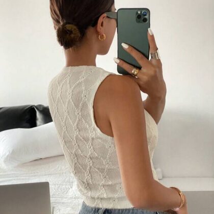 White Embroidered Cute Sleeveless Tank – เสื้อกล้ามสีขาวปักลายน่ารักแขนกุด