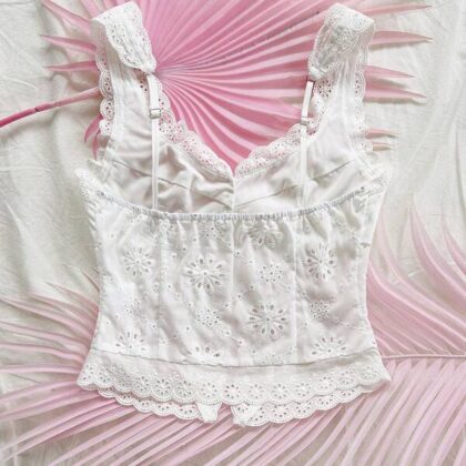 Chiffon Embroidered Split Front Blouse – เสื้อกล้ามชีฟองปักลายผ่าหน้า