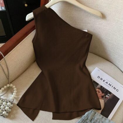 Diagonal Neck Side Slit Office Blouse – เสื้อเบลาส์สีพื้นคอเฉียงผ่าข้างเหมาะทำงาน