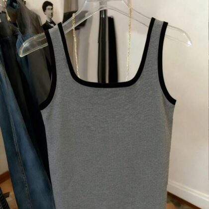 Resyla Stripe Fitted Best-Seller Tank – เสื้อกล้ามลายทางเข้ารูปขายดี Resyla