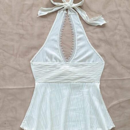 Soleia V-Neck Lace Knit Tie Waist Party Top – เสื้อถักลูกไม้คอวีผูกเอวสำหรับปาร์ตี้ Soleia