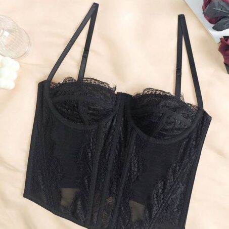 RAHQ Lace Corset Crop Party Cami – เสื้อครอปคอร์เซ็ทลูกไม้สำหรับปาร์ตี้ RAHQ
