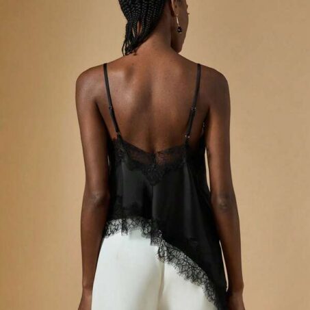 Briarwyn Satin Lace Hem Sexy Black Party Cami – เสื้อสายเดี่ยวซาตินสีดำตัดลูกไม้เซ็กซี่ Briarwyn