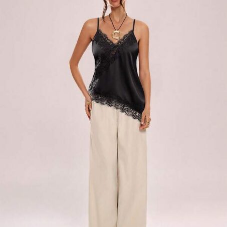 Avenya Lace See-Through Cross Asymmetric Hem Cami – เสื้อสายเดี่ยวลูกไม้ซีทรูไขว้ชายไม่สมมาตร Avenya