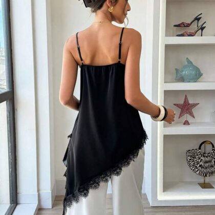 Louniche Urban Lace Asymmetric V-Neck Patchwork Cami – เสื้อสายเดี่ยวลูกไม้คอวีปะติดสไตล์เมือง Louniche