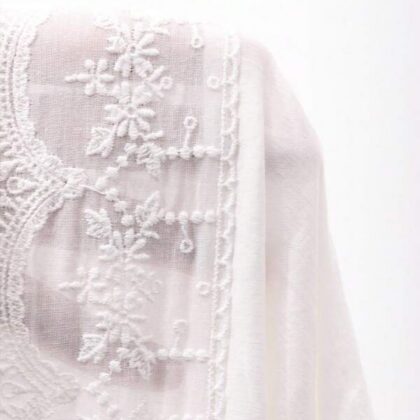 DAZY Simple Solid Crop Ruffle Sleeve Top – เสื้อเอวลอยสีพื้นแขนระบายน่ารัก DAZY