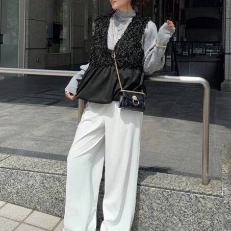 FRIFUL Black Fleece Loose Pleated Layer Fall Tank – เสื้อกล้ามสำลีพลีทหลวมเลเยอร์ฤดูใบไม้ร่วงสีดำ FRIFUL