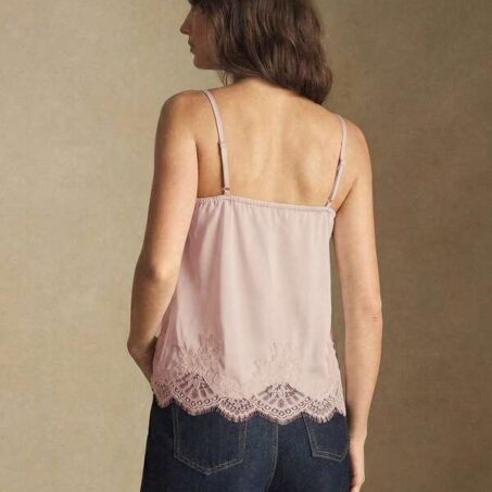 BizChic Lace Collar Retro 90s Elegant Multi-Occasion Cami – เสื้อสายเดี่ยวลูกไม้ย้อนยุค 90s สง่างาม BizChic